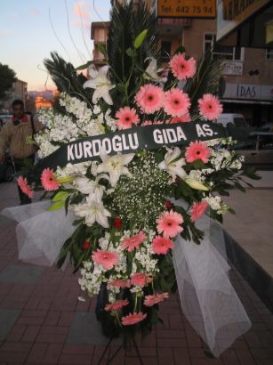 kazablanka,gerbera,sebboy ferforje  Ankara 14 �ubat sevgililer g�n� �i�ek 