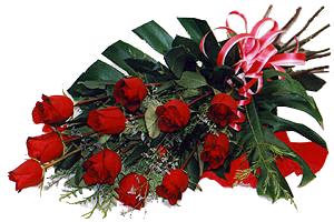 10 adet g�l buketi sade ve sik bir haldedir  Ankara 14 �ubat sevgililer g�n� �i�ek  