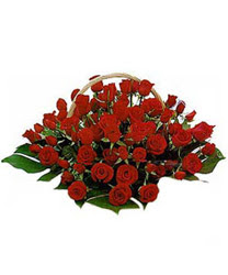  Ankara hediye sevgilime hediye �i�ek  33 G�l ile hazirlanmis sepet aranjman. (Renk alte