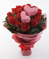 12 adet k�rm�z� g�l ve 2 adet kalp �ubuk  Ankara �i�ek�i ma�azas� 
