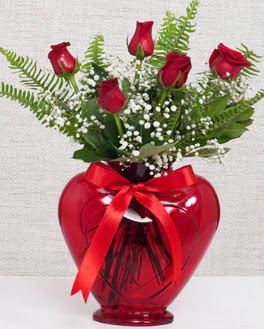 Kalp i�erisinde 5 adet k�rm�z� g�l  Ankaraya �i�ek yolla 