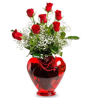 Kalp cam içinde 7 adet kırmızı gül  Ankara anneler günü çiçek yolla  