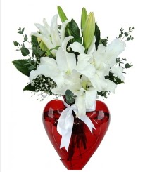 Kalp vazoda 3 kazablanka �i�e�i  Ankarada �i�ek g�nderme sitemiz g�venlidir 
