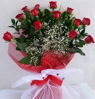 K�z isteme �i�e�i buketi 13 adet k�rm�z� g�l  Ankarada �i�ek g�nderme sitemiz g�venlidir 