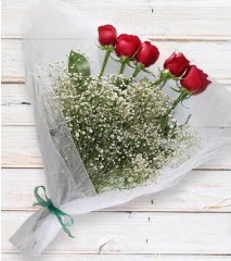 5 kırmızı gülden sade buket  Ankara çiçek gönderme 