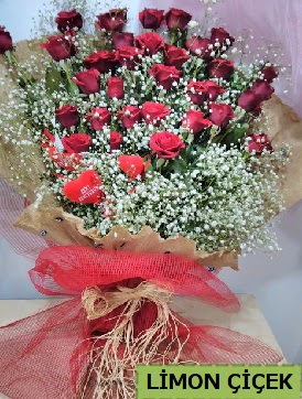 Kız isteme çiçeği buketi 33 kırmızı gülden  Ankara hediye sevgilime hediye çiçek 